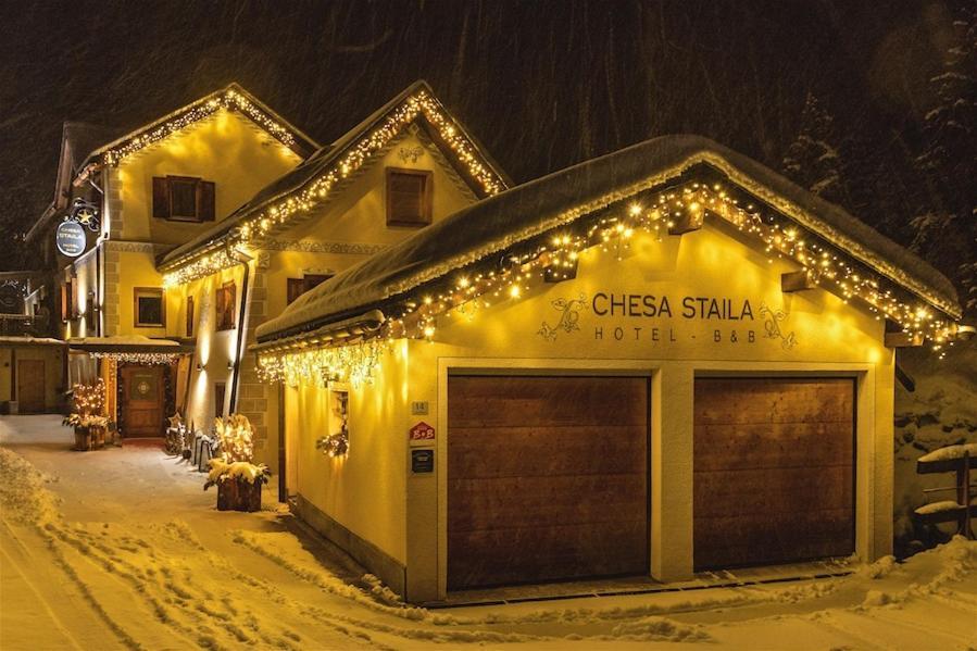 Hotel Chesa Staila ลา ปุนท์-ชามูเอส-เชอ ภายนอก รูปภาพ